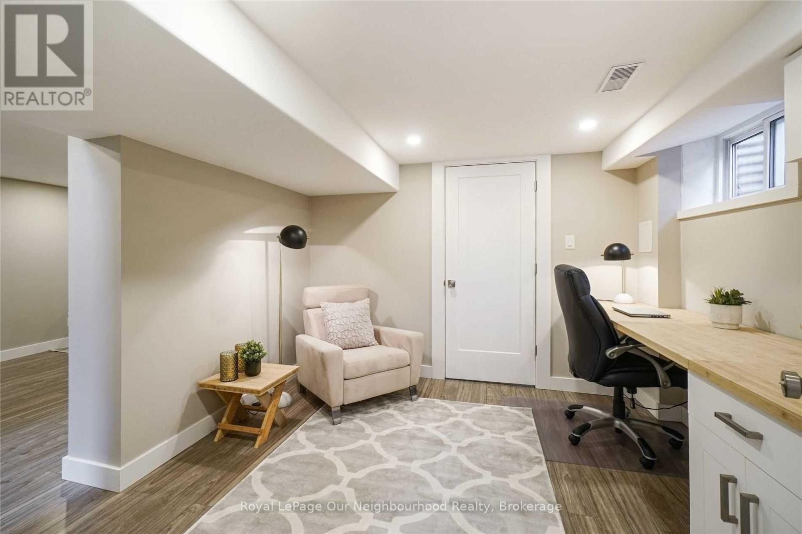 45 Main Street N, Milton (Campbellville), Ontario  L0P 1B0 - Photo 24 - W12956498