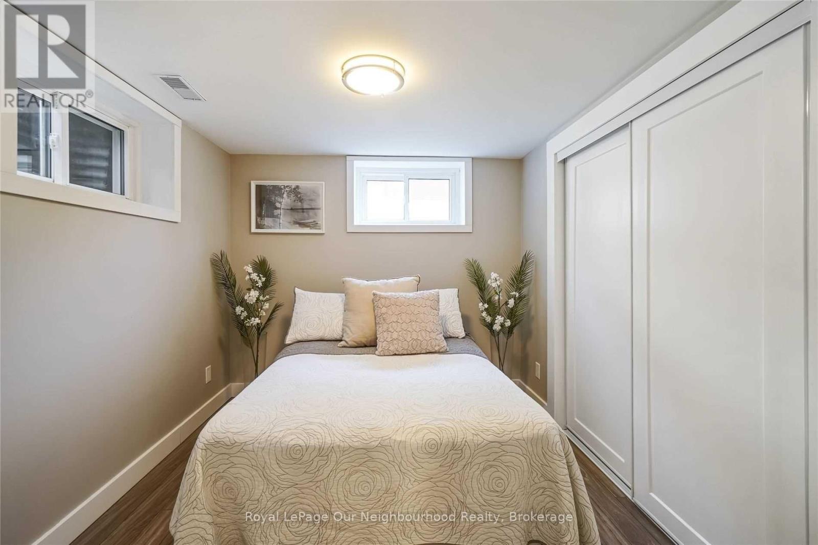 45 Main Street N, Milton (Campbellville), Ontario  L0P 1B0 - Photo 25 - W12956498