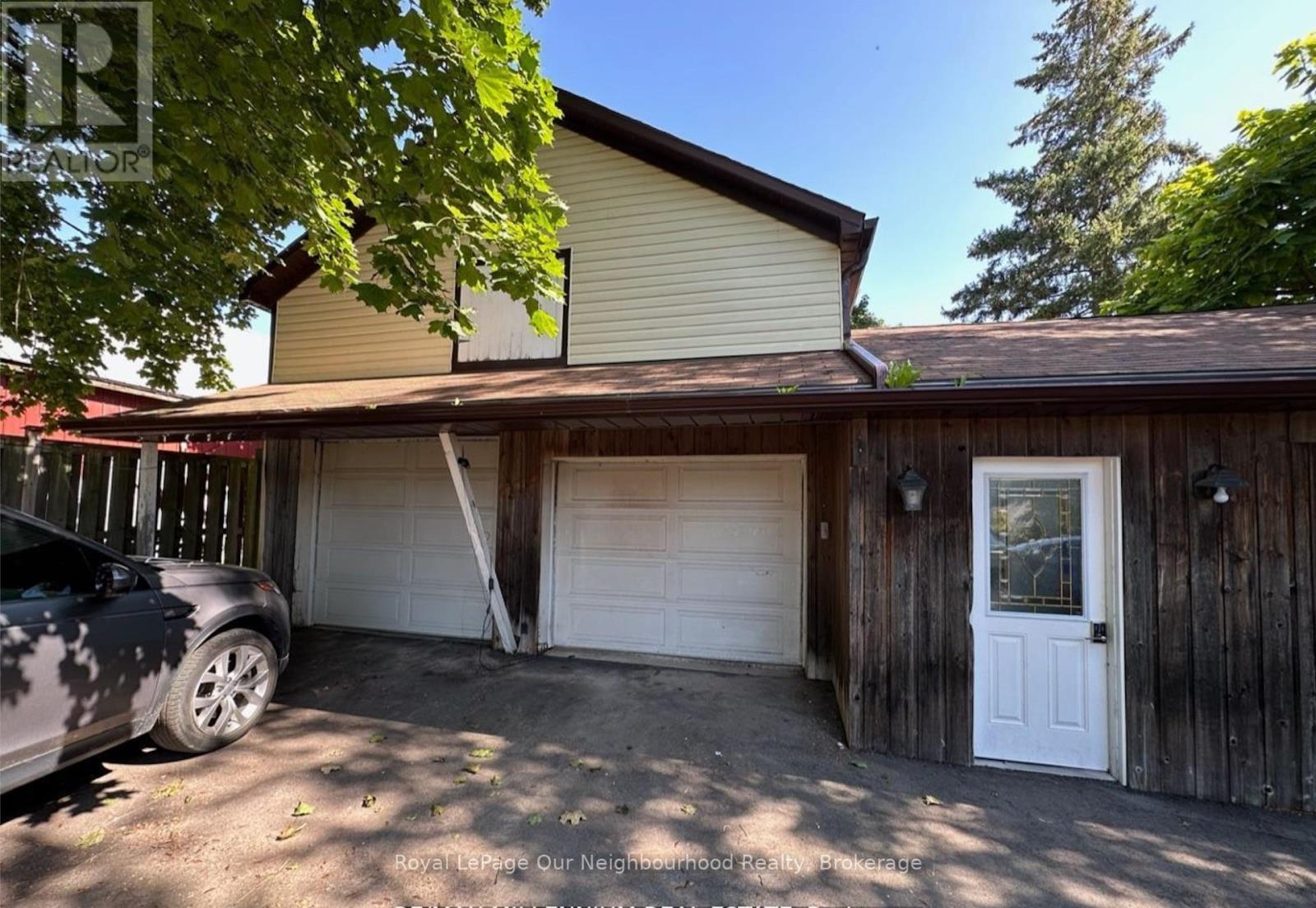 51 Main Street N, Milton (Campbellville), Ontario  L0P 1B0 - Photo 2 - W12956500