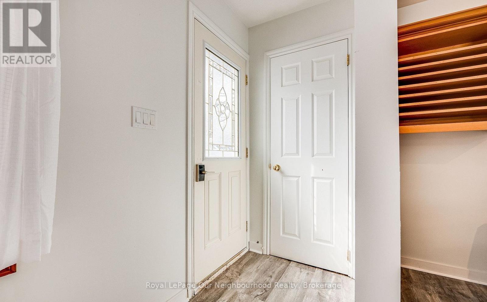 51 Main Street N, Milton (Campbellville), Ontario  L0P 1B0 - Photo 8 - W12956500