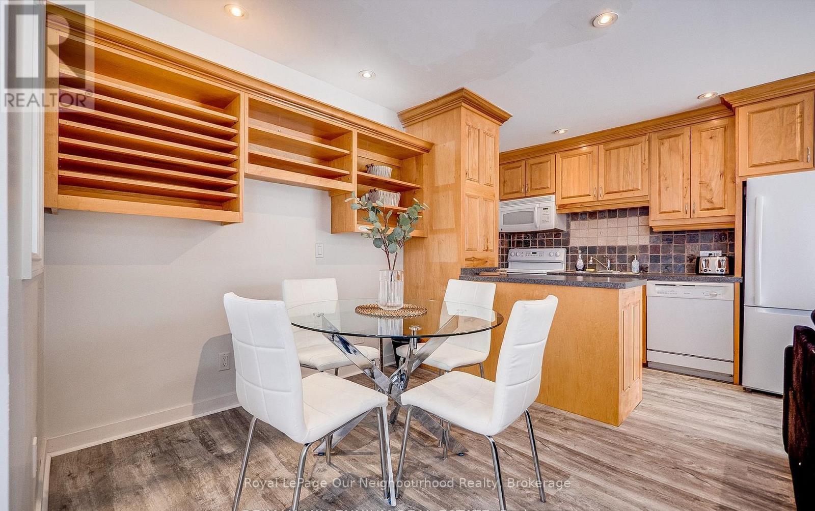 51 Main Street N, Milton (Campbellville), Ontario  L0P 1B0 - Photo 9 - W12956500