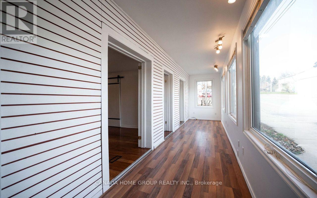 30 Main Street N, Milton (Campbellville), Ontario  L0P 1B0 - Photo 1 - W12956548