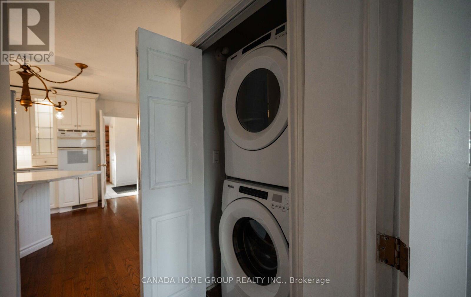 30 Main Street N, Milton (Campbellville), Ontario  L0P 1B0 - Photo 15 - W12956548