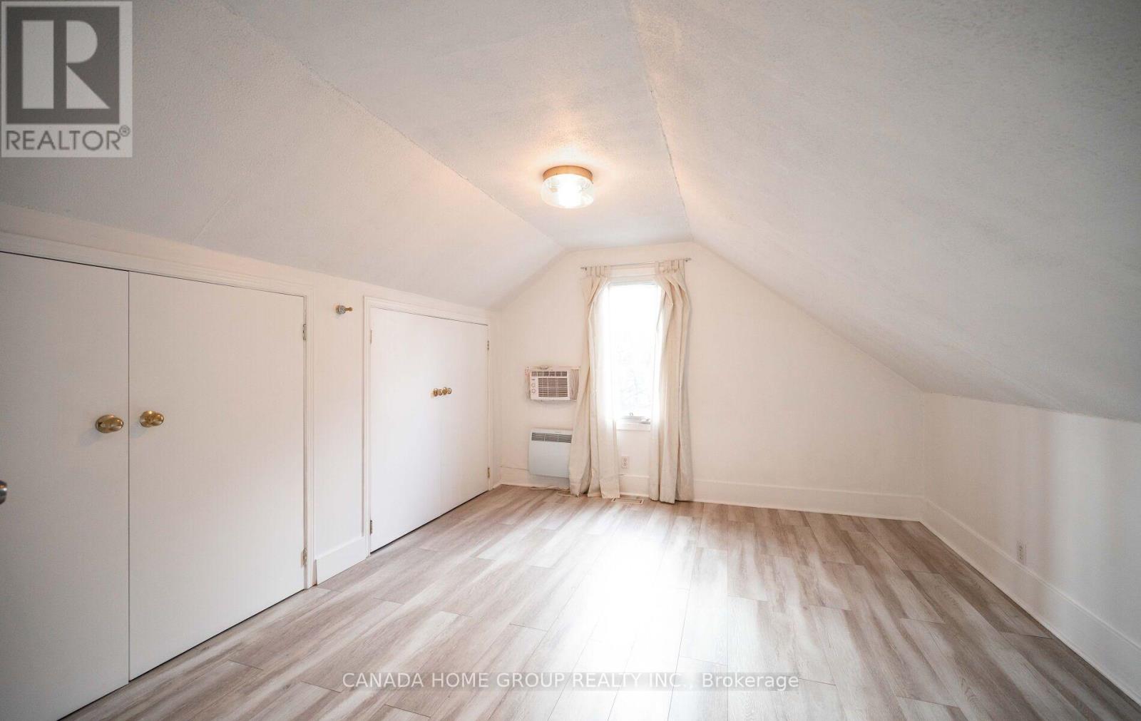 30 Main Street N, Milton (Campbellville), Ontario  L0P 1B0 - Photo 17 - W12956548