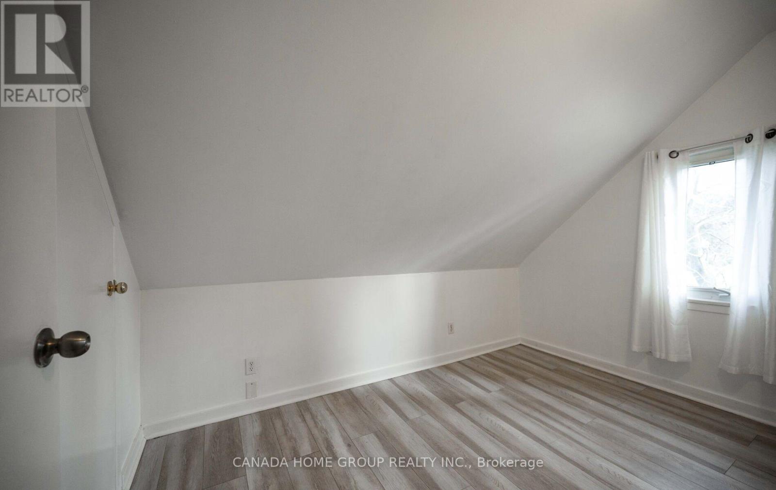 30 Main Street N, Milton (Campbellville), Ontario  L0P 1B0 - Photo 19 - W12956548