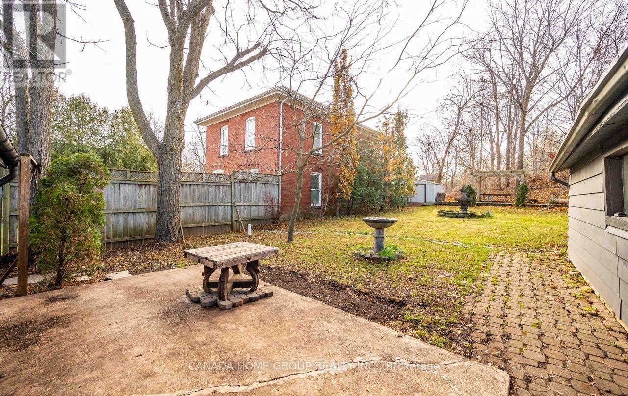 30 Main Street N, Milton (Campbellville), Ontario  L0P 1B0 - Photo 27 - W12956548