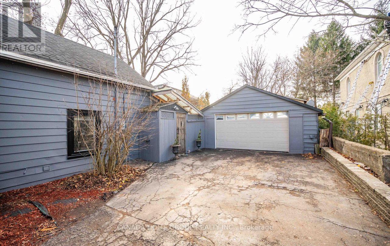 30 Main Street N, Milton (Campbellville), Ontario  L0P 1B0 - Photo 28 - W12956548