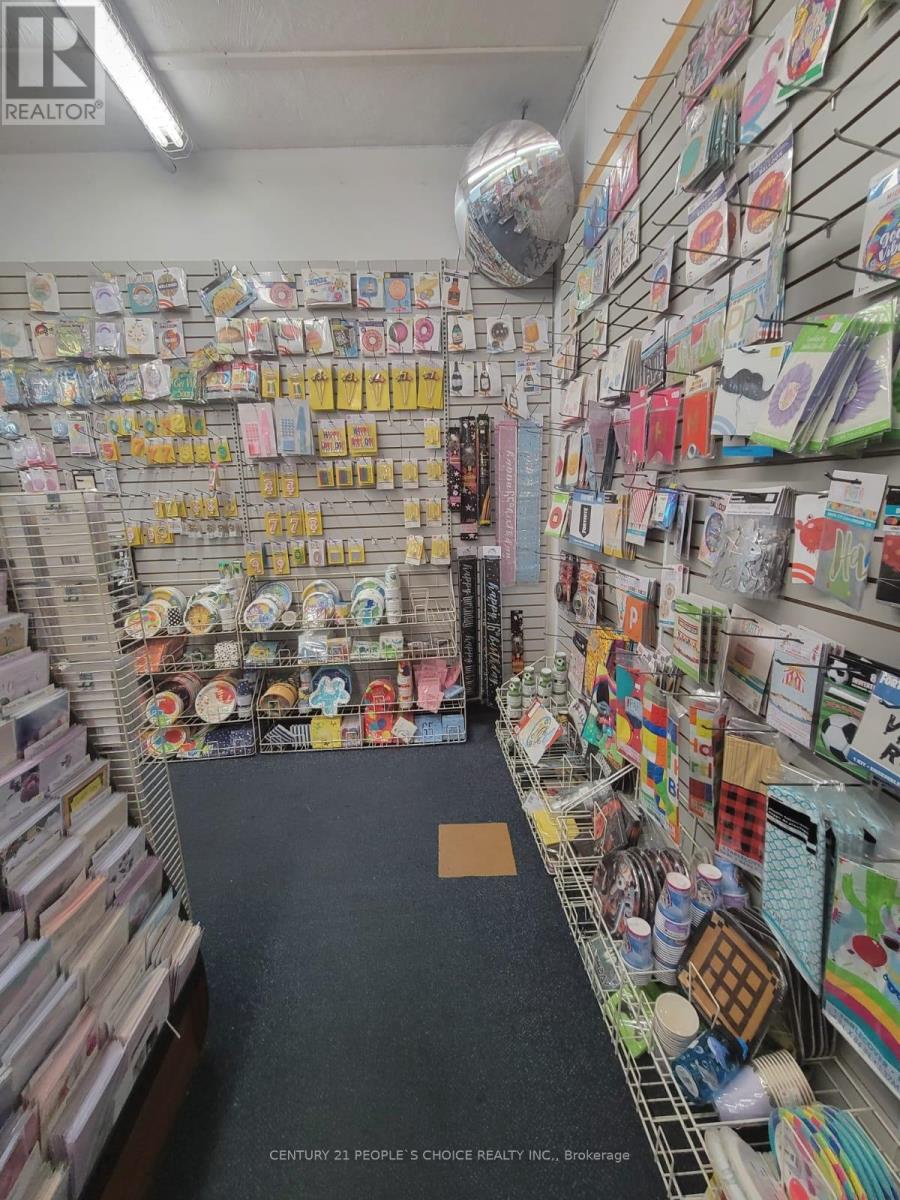 8 Main Street N, Halton Hills (Ac Acton), Ontario  L7J 1W1 - Photo 10 - W12960330