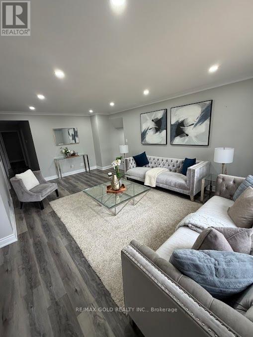 70 Greystone Crescent, Halton Hills (Georgetown), Ontario  L7G 1G9 - Photo 12 - W12960840