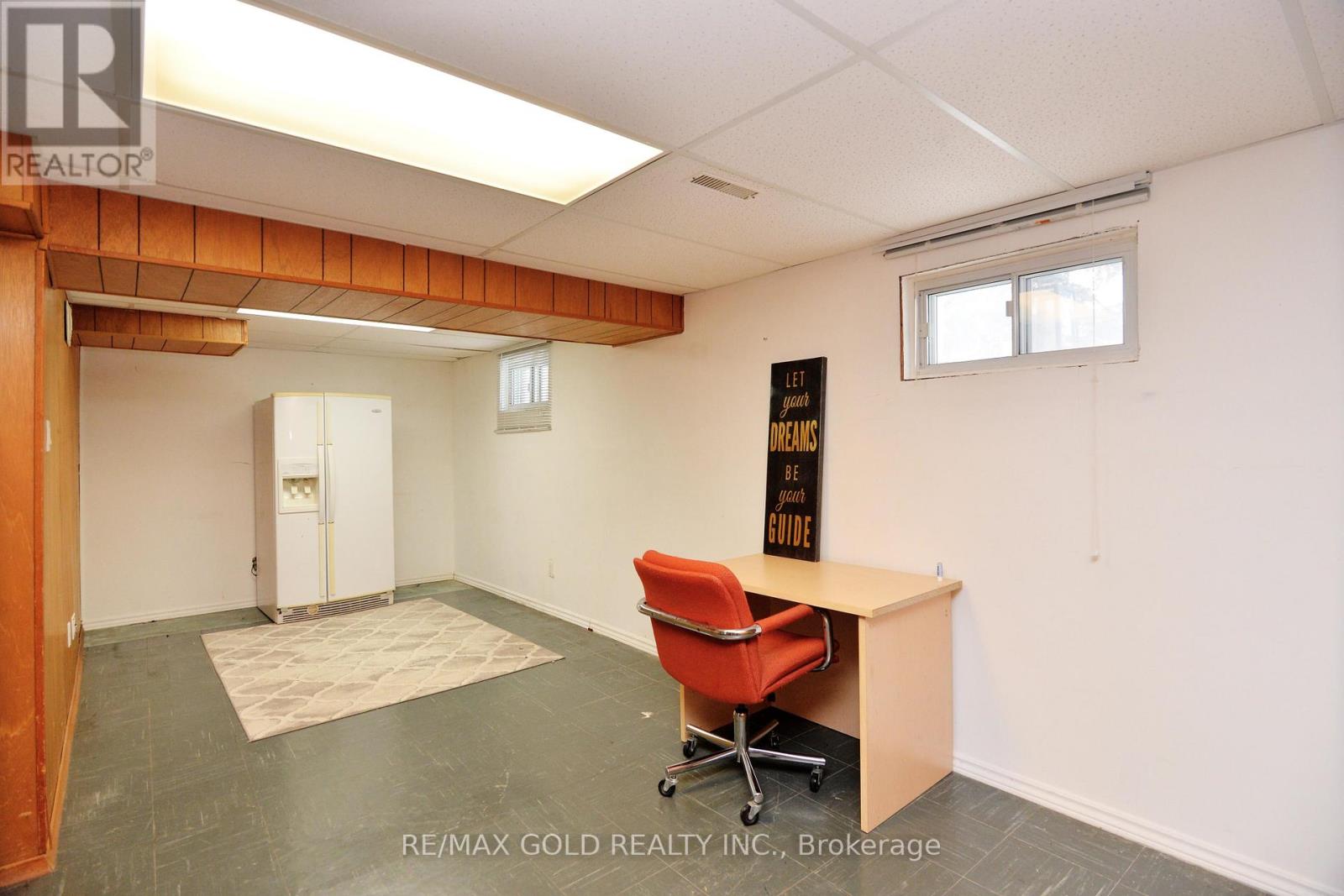 70 Greystone Crescent, Halton Hills (Georgetown), Ontario  L7G 1G9 - Photo 30 - W12960840