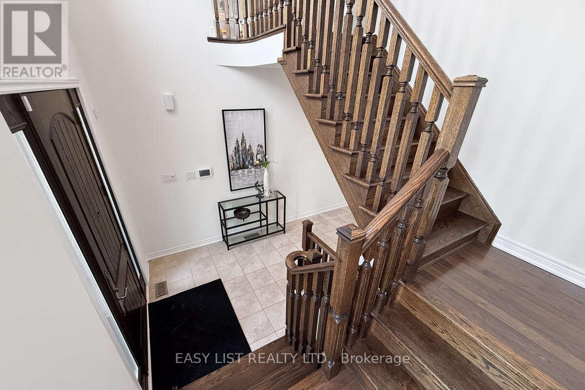 68 Jolana Crescent, Halton Hills (Georgetown), Ontario  L7G 0G4 - Photo 23 - W12962120