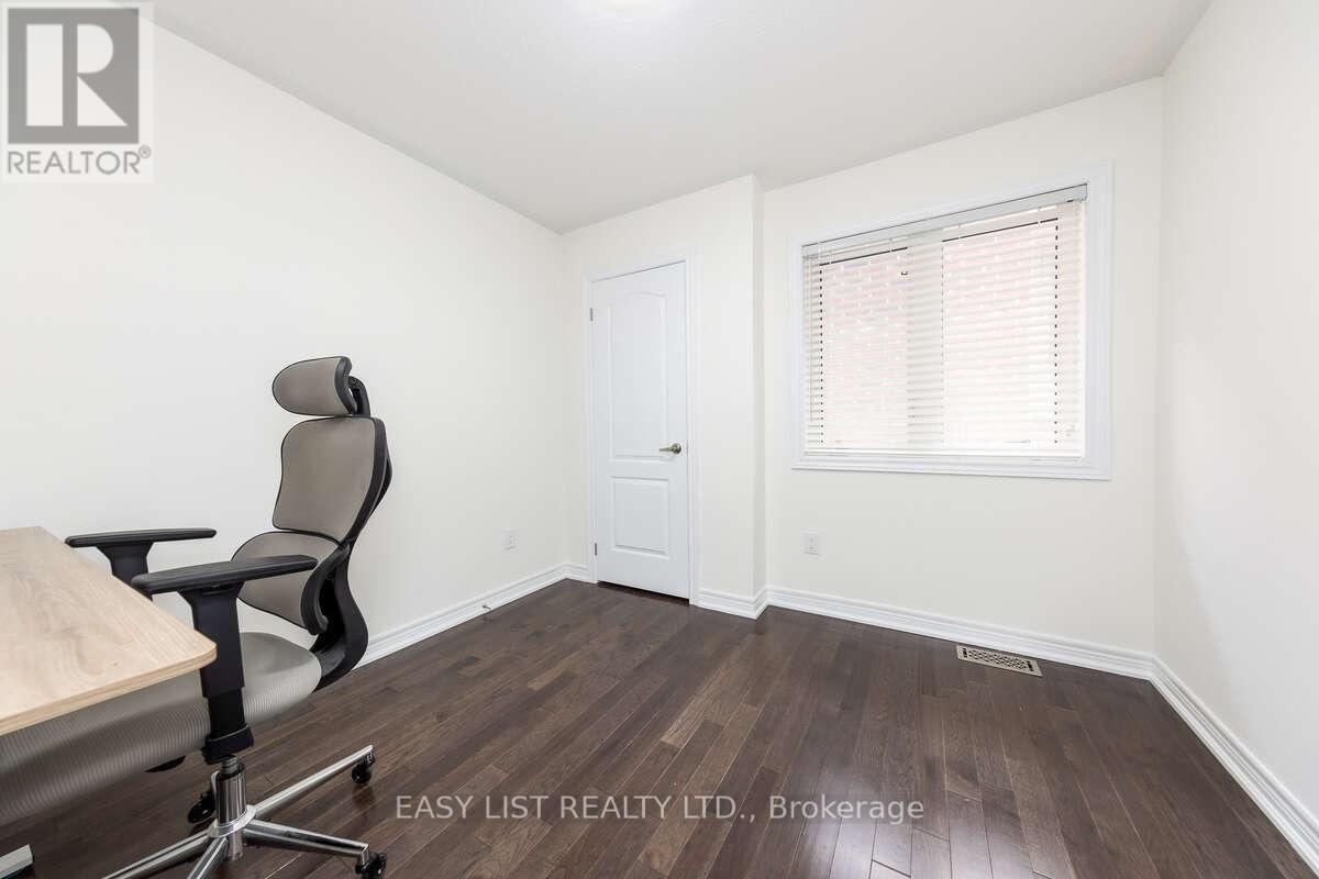 68 Jolana Crescent, Halton Hills (Georgetown), Ontario  L7G 0G4 - Photo 31 - W12962120