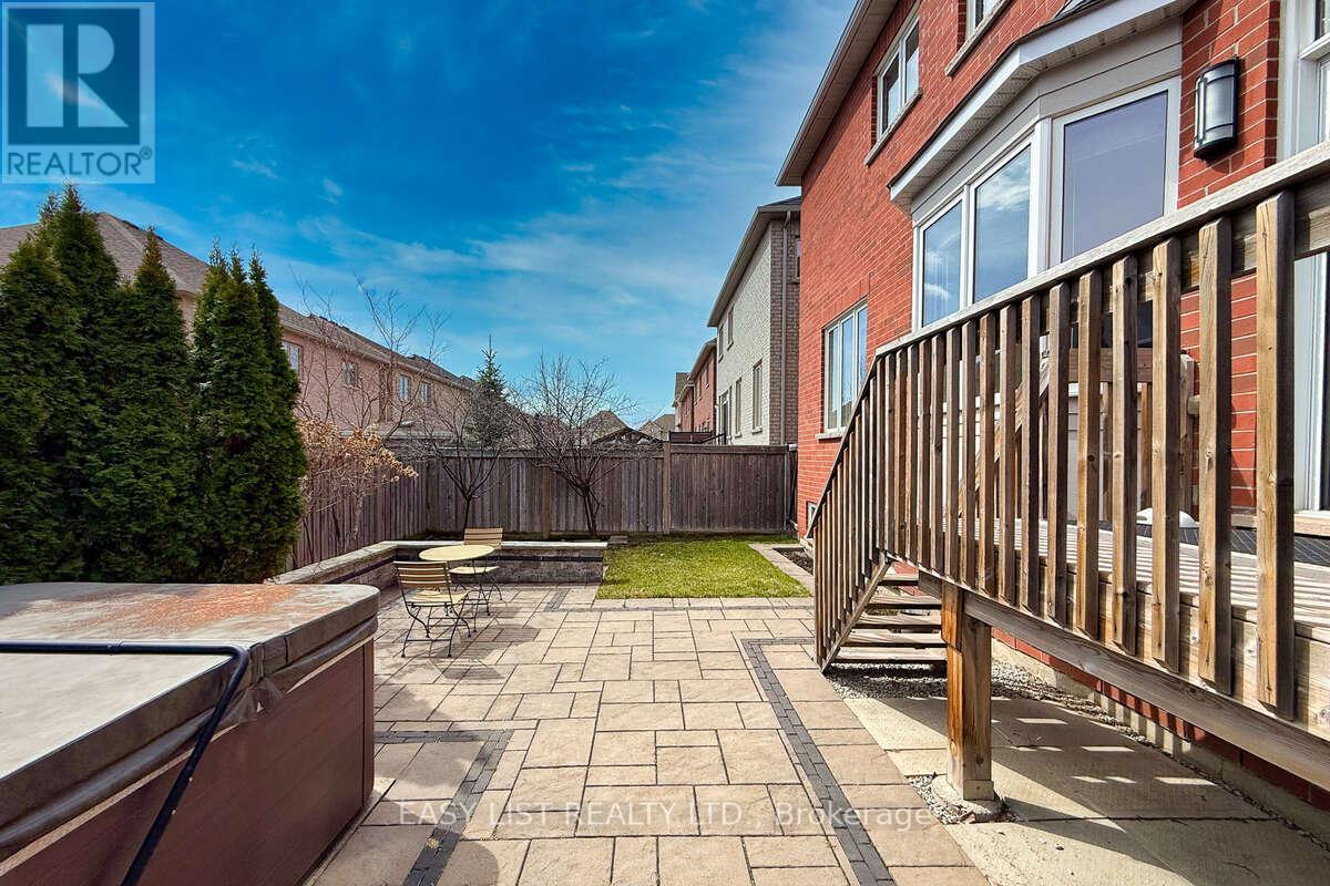 68 Jolana Crescent, Halton Hills (Georgetown), Ontario  L7G 0G4 - Photo 47 - W12962120