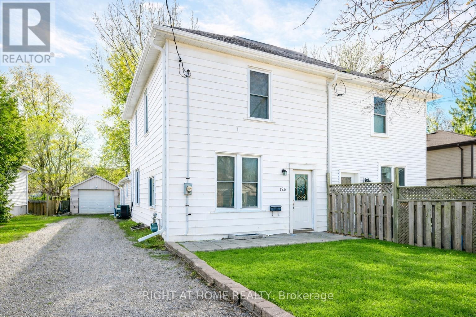 126 Poplar Avenue, Halton Hills (Ac Acton), Ontario  L7J 2E2 - Photo 2 - W12963176