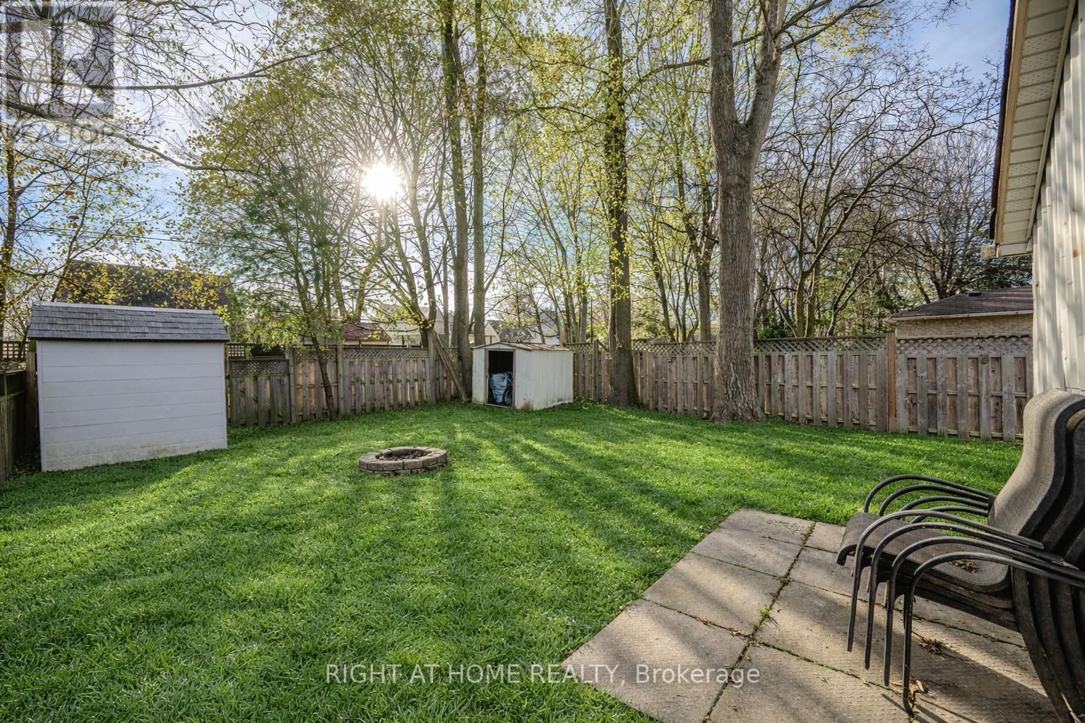 126 Poplar Avenue, Halton Hills (Ac Acton), Ontario  L7J 2E2 - Photo 21 - W12963176