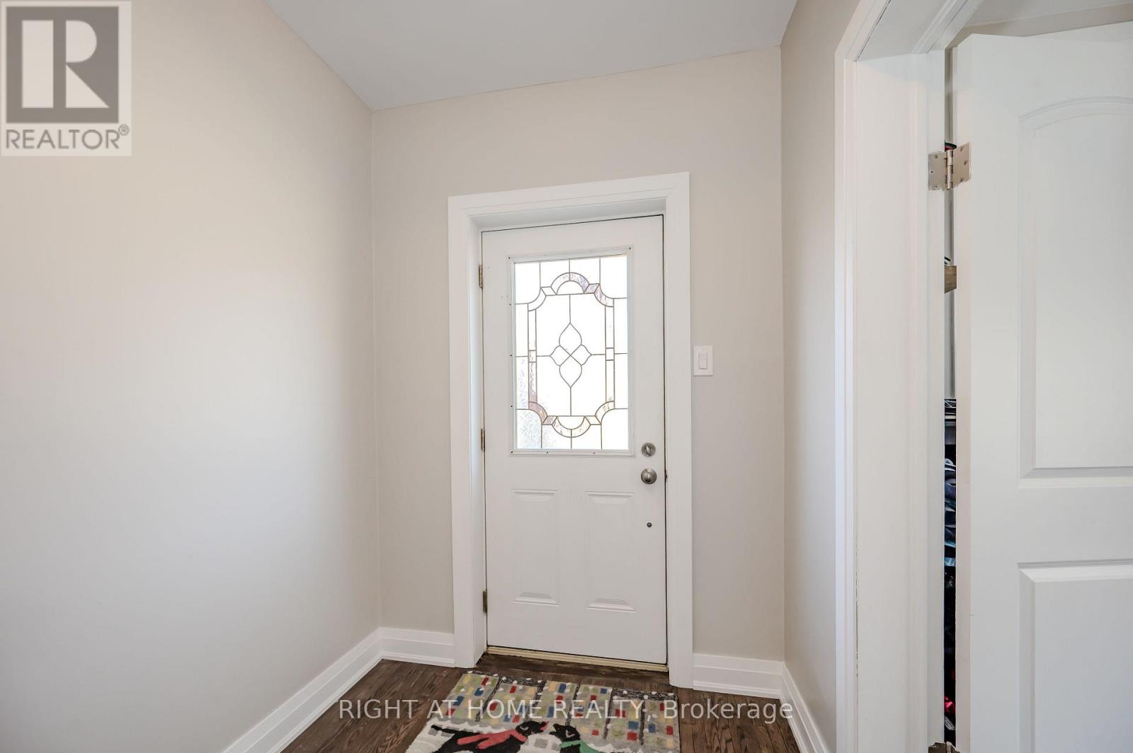 126 Poplar Avenue, Halton Hills (Ac Acton), Ontario  L7J 2E2 - Photo 26 - W12963176