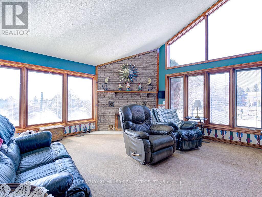 11331 Amos Drive, Milton (Brookville/haltonville), Ontario  L0P 1B0 - Photo 16 - W12963328