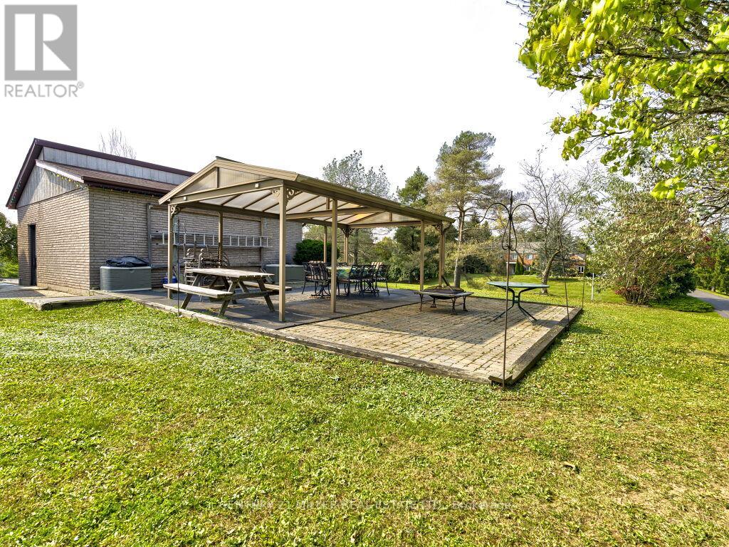 11331 Amos Drive, Milton (Brookville/haltonville), Ontario  L0P 1B0 - Photo 34 - W12963328