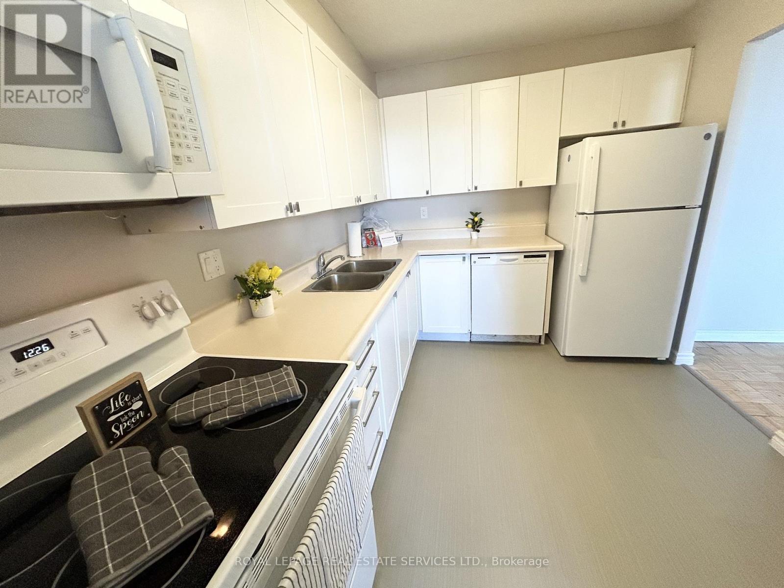 809 - 62 Park Avenue, Halton Hills (Georgetown), Ontario  L7G 4Z1 - Photo 6 - W12966524