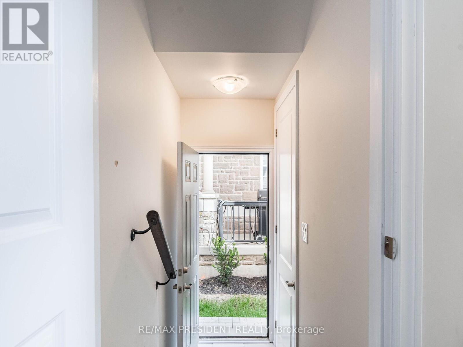 16 Monarch Drive, Halton Hills (Georgetown), Ontario  L7G 0M6 - Photo 23 - W12967696