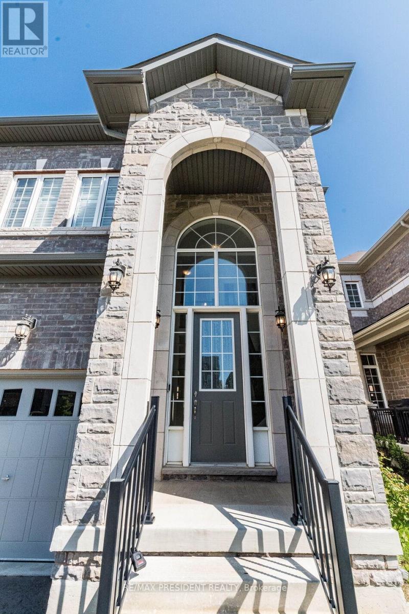 16 Monarch Drive, Halton Hills (Georgetown), Ontario  L7G 0M6 - Photo 3 - W12967696