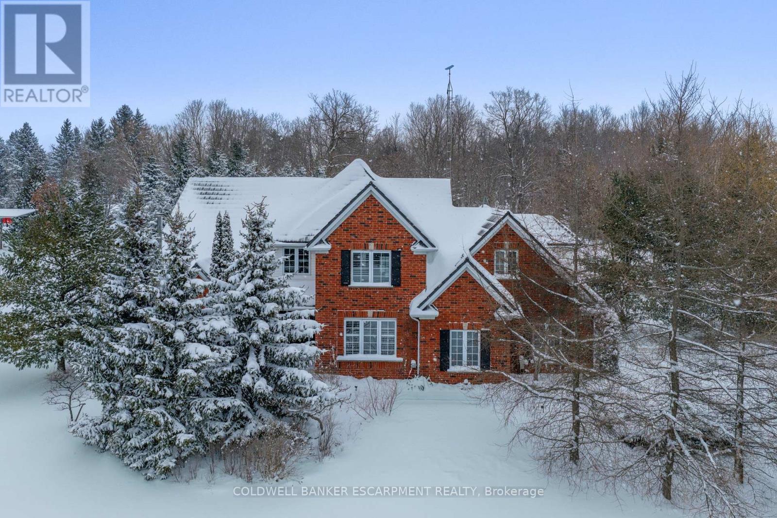 3 Morgan Drive, Halton Hills (Rural Halton Hills), Ontario  L7J 2L7 - Photo 1 - W12968544