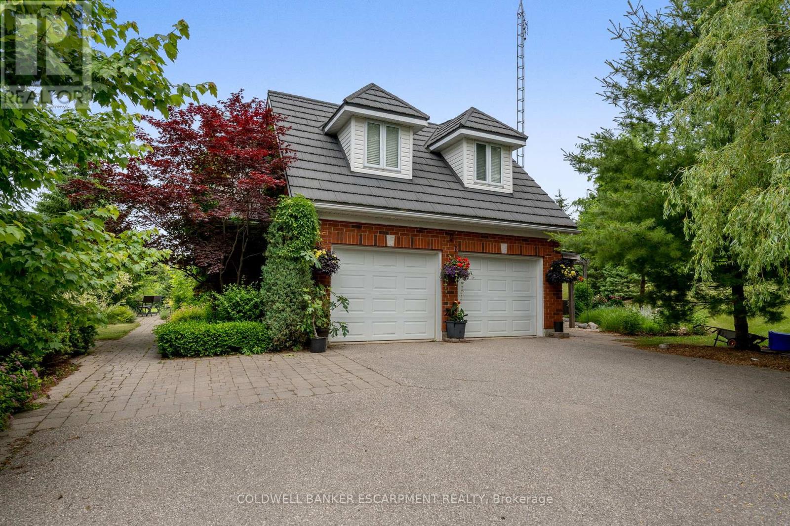 3 Morgan Drive, Halton Hills (Rural Halton Hills), Ontario  L7J 2L7 - Photo 10 - W12968544