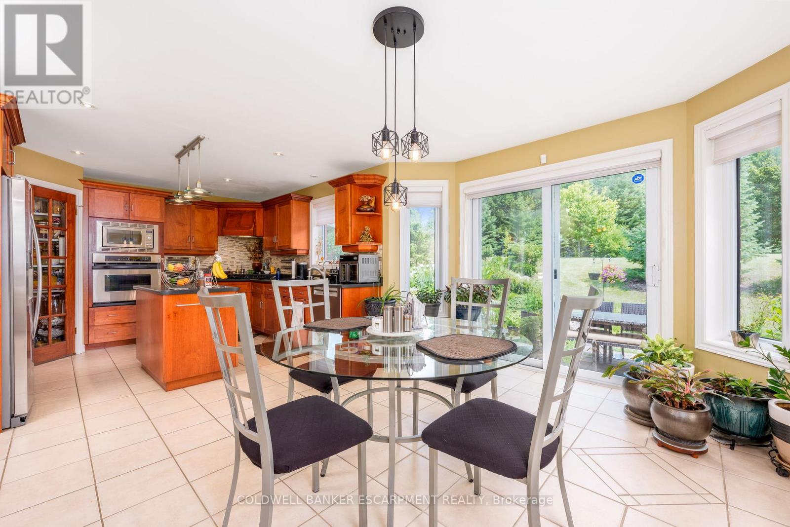 3 Morgan Drive, Halton Hills (Rural Halton Hills), Ontario  L7J 2L7 - Photo 22 - W12968544