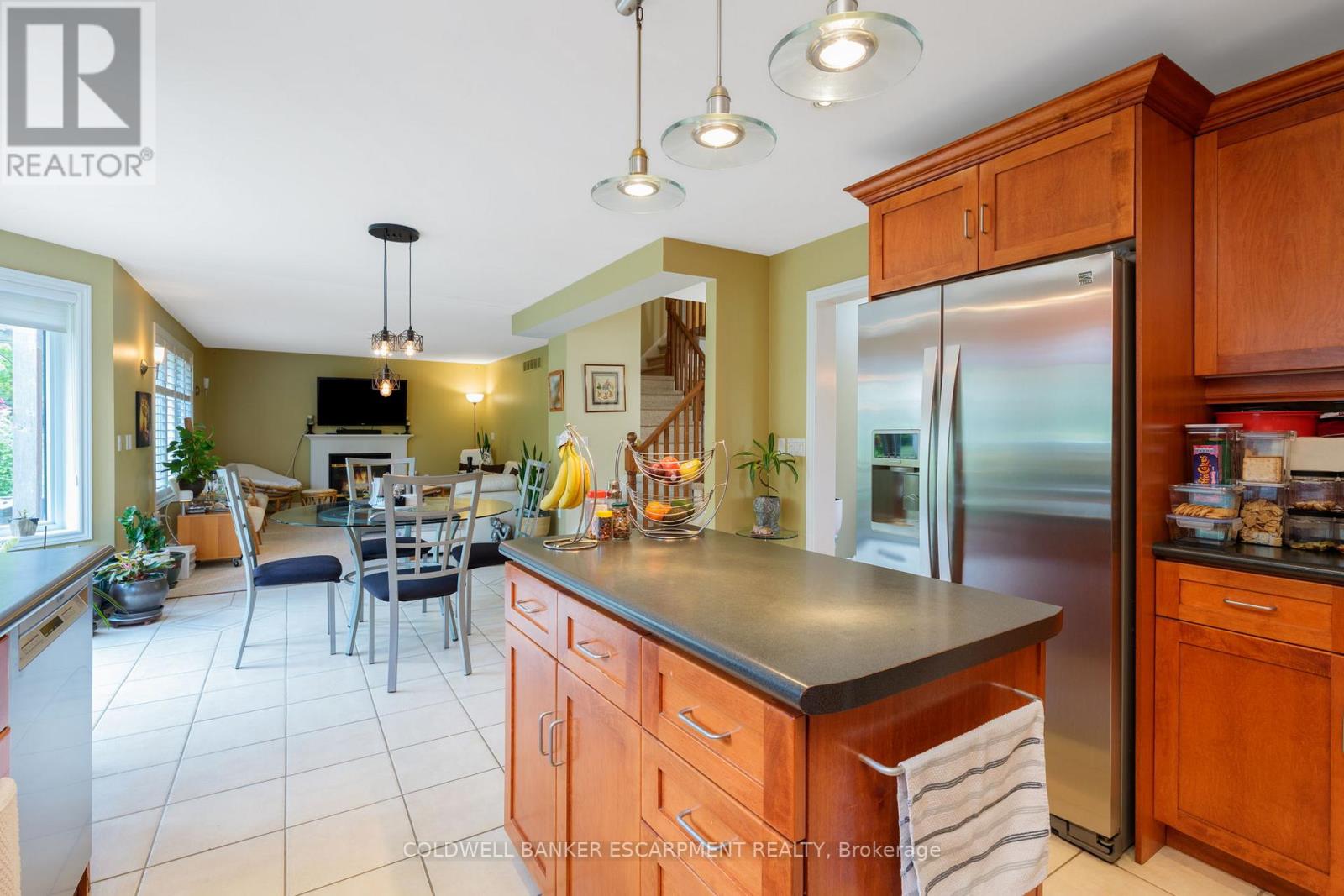 3 Morgan Drive, Halton Hills (Rural Halton Hills), Ontario  L7J 2L7 - Photo 27 - W12968544