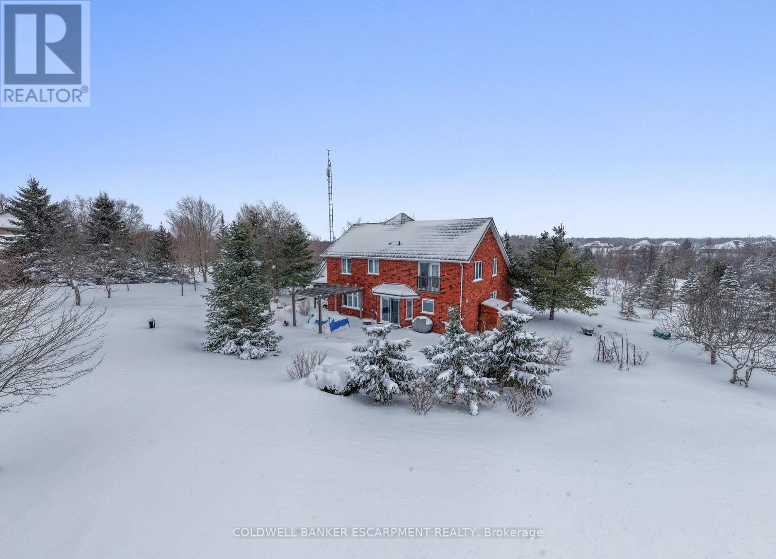 3 Morgan Drive, Halton Hills (Rural Halton Hills), Ontario  L7J 2L7 - Photo 3 - W12968544