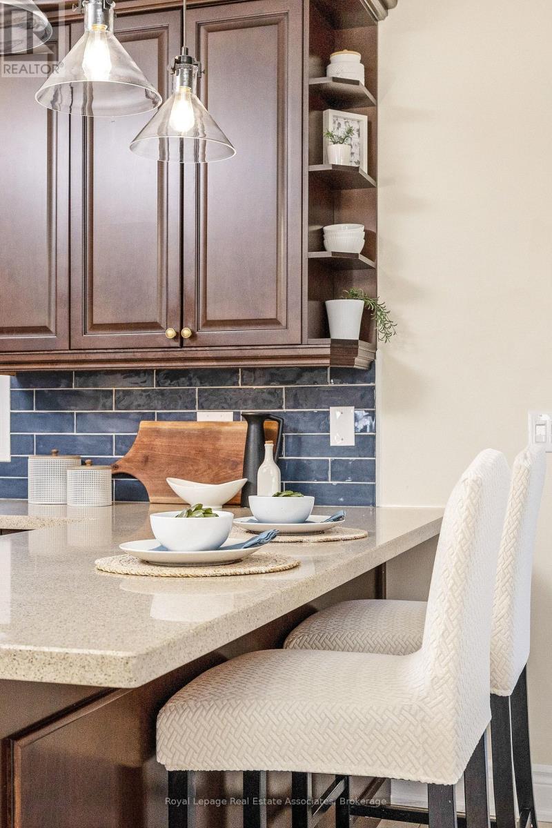 3 Beaver Street, Halton Hills (Glen Williams), Ontario  L7G 3P4 - Photo 14 - W12970110