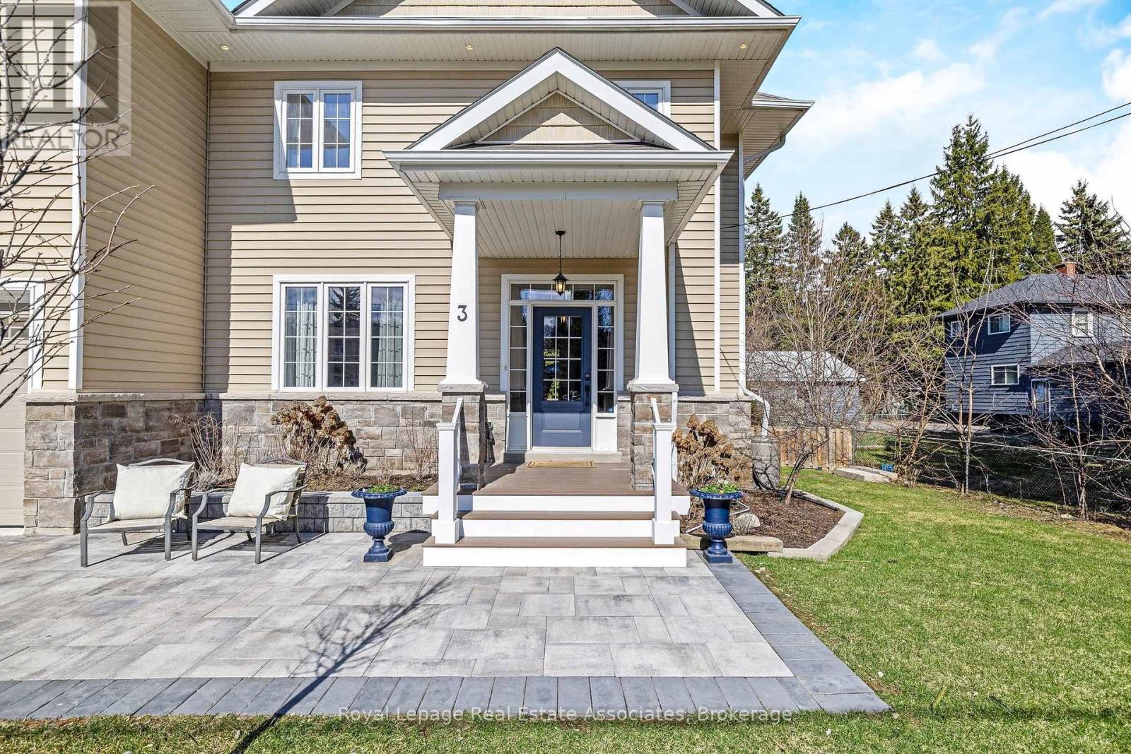 3 Beaver Street, Halton Hills (Glen Williams), Ontario  L7G 3P4 - Photo 3 - W12970110