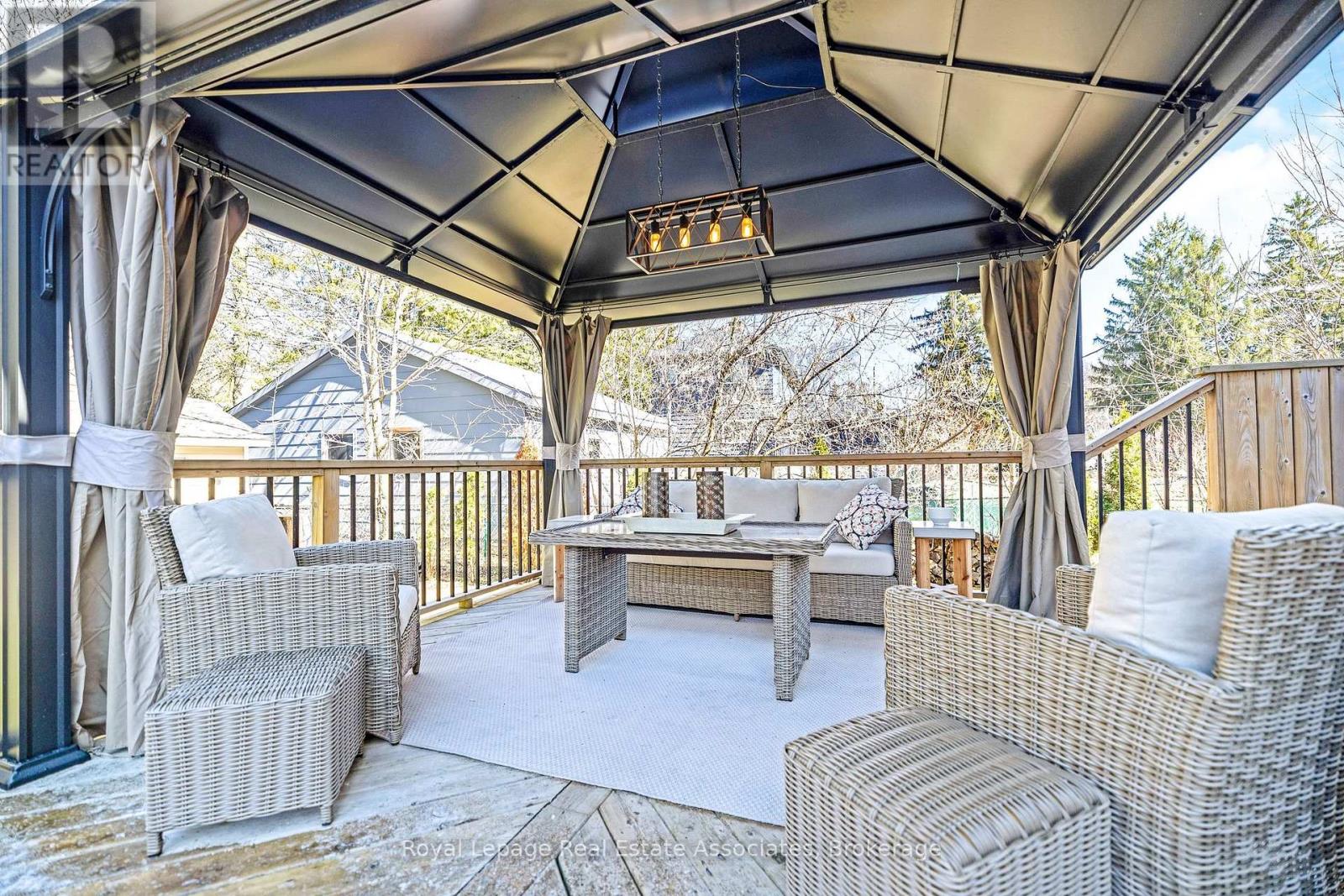 3 Beaver Street, Halton Hills (Glen Williams), Ontario  L7G 3P4 - Photo 35 - W12970110