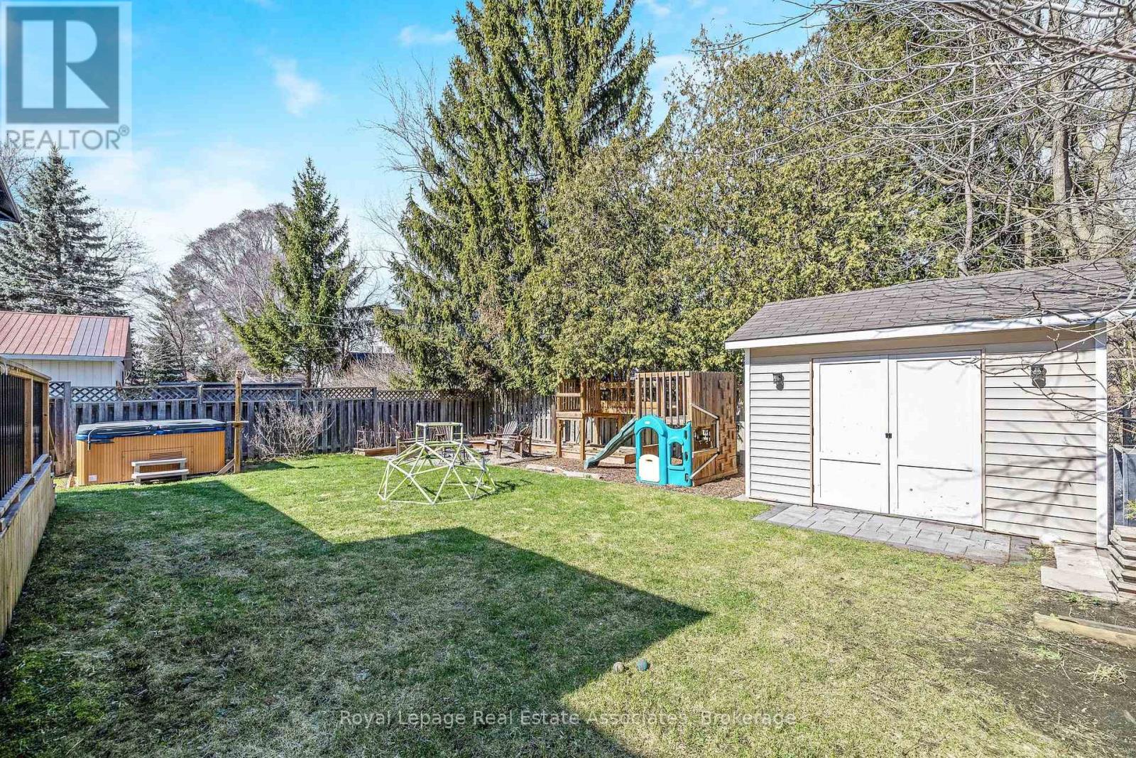 3 Beaver Street, Halton Hills (Glen Williams), Ontario  L7G 3P4 - Photo 38 - W12970110