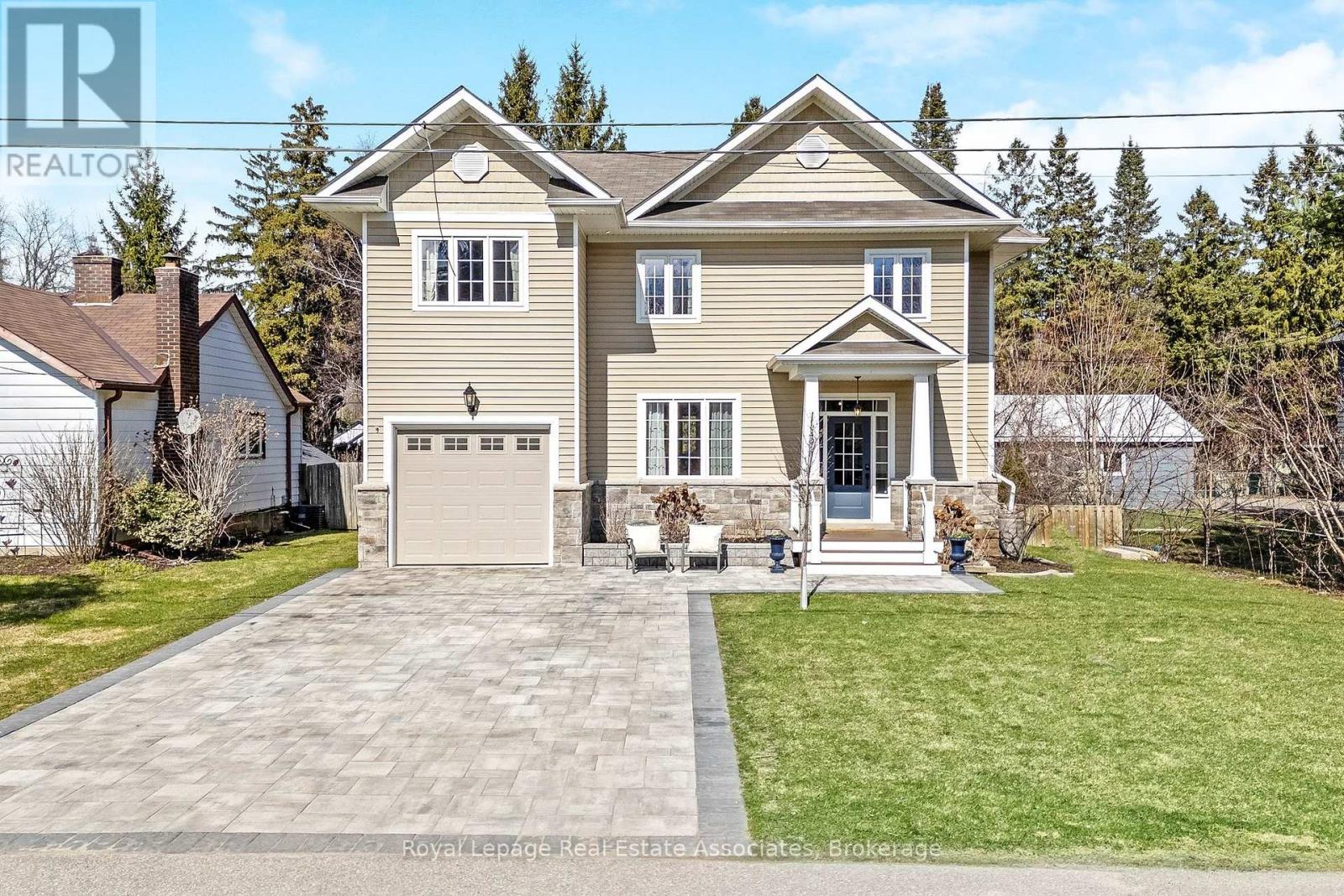 3 Beaver Street, Halton Hills (Glen Williams), Ontario  L7G 3P4 - Photo 40 - W12970110