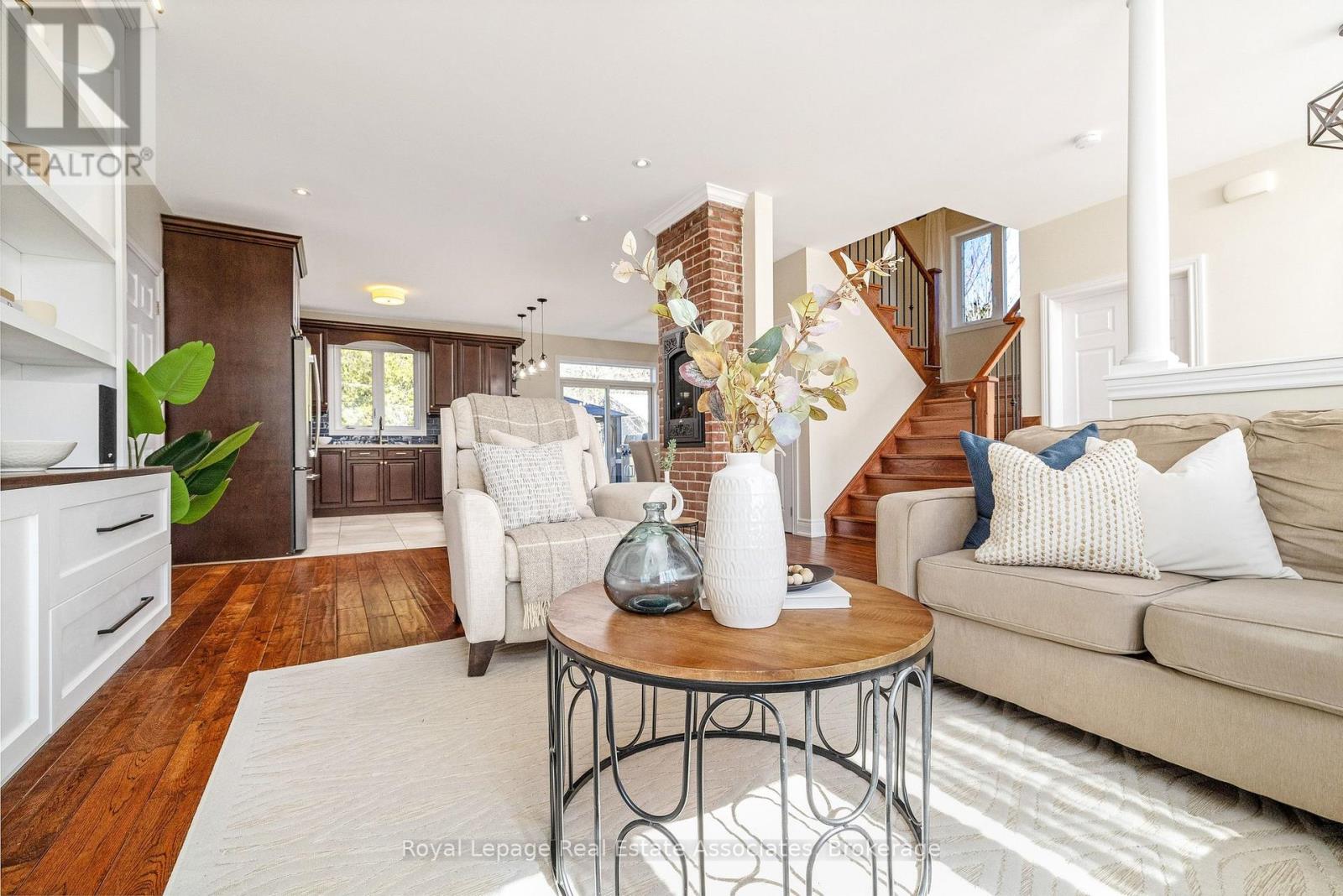 3 Beaver Street, Halton Hills (Glen Williams), Ontario  L7G 3P4 - Photo 8 - W12970110