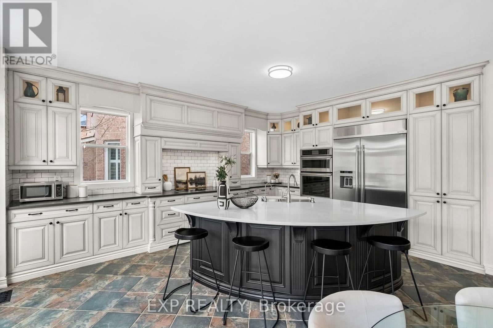 106 Arborglen Drive, Halton Hills (Georgetown), Ontario  L7G 6L4 - Photo 13 - W12970752