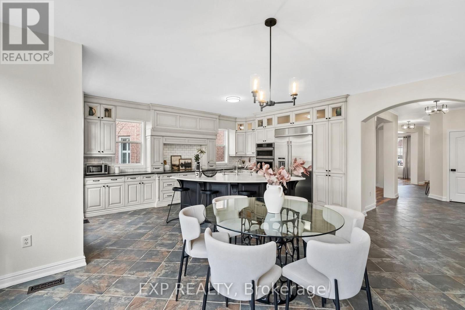 106 Arborglen Drive, Halton Hills (Georgetown), Ontario  L7G 6L4 - Photo 14 - W12970752