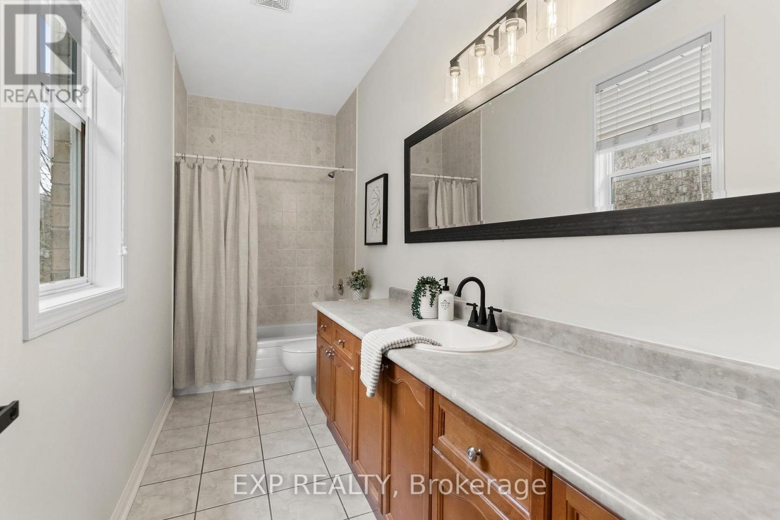 106 Arborglen Drive, Halton Hills (Georgetown), Ontario  L7G 6L4 - Photo 31 - W12970752