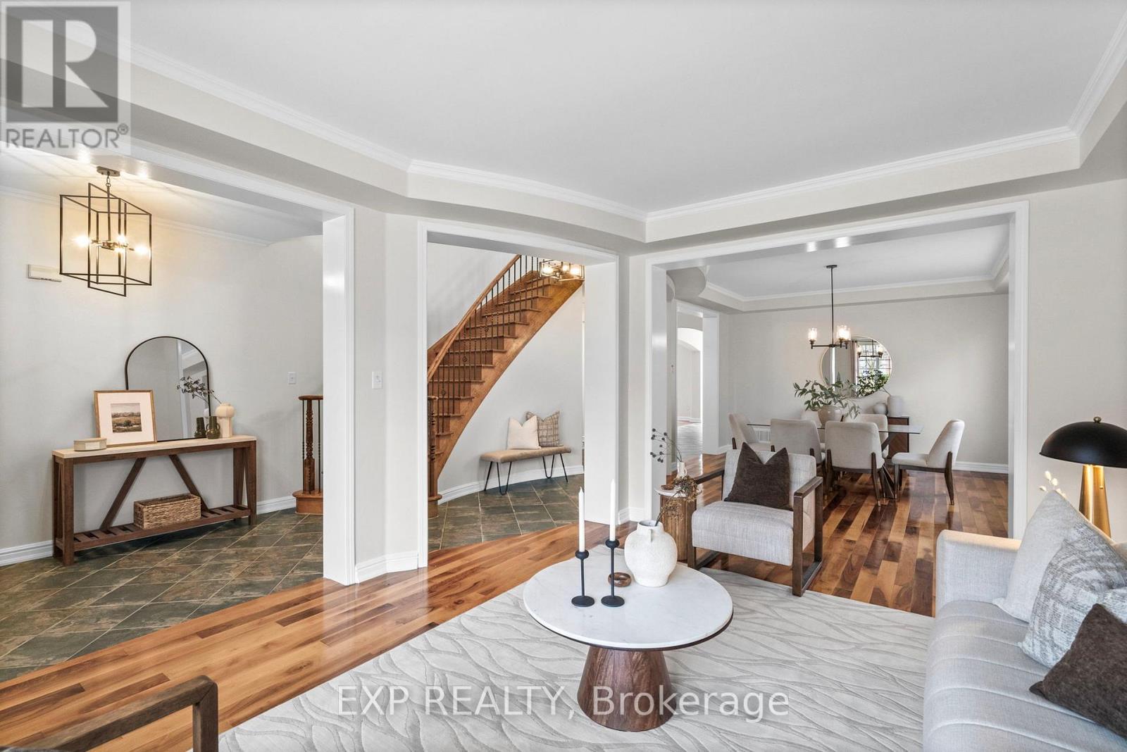 106 Arborglen Drive, Halton Hills (Georgetown), Ontario  L7G 6L4 - Photo 7 - W12970752