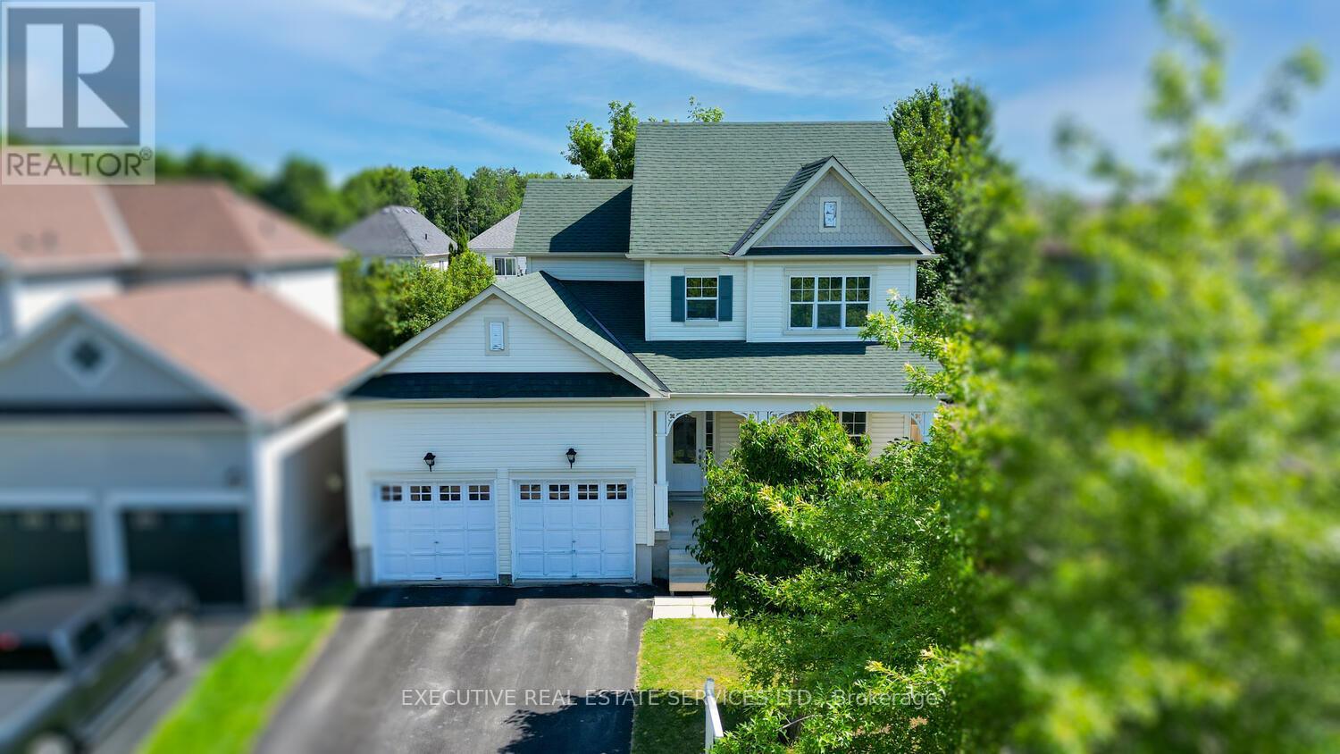 39 Hurst Street, Halton Hills (Ac Acton), Ontario  L7J 2Z8 - Photo 1 - W12971044