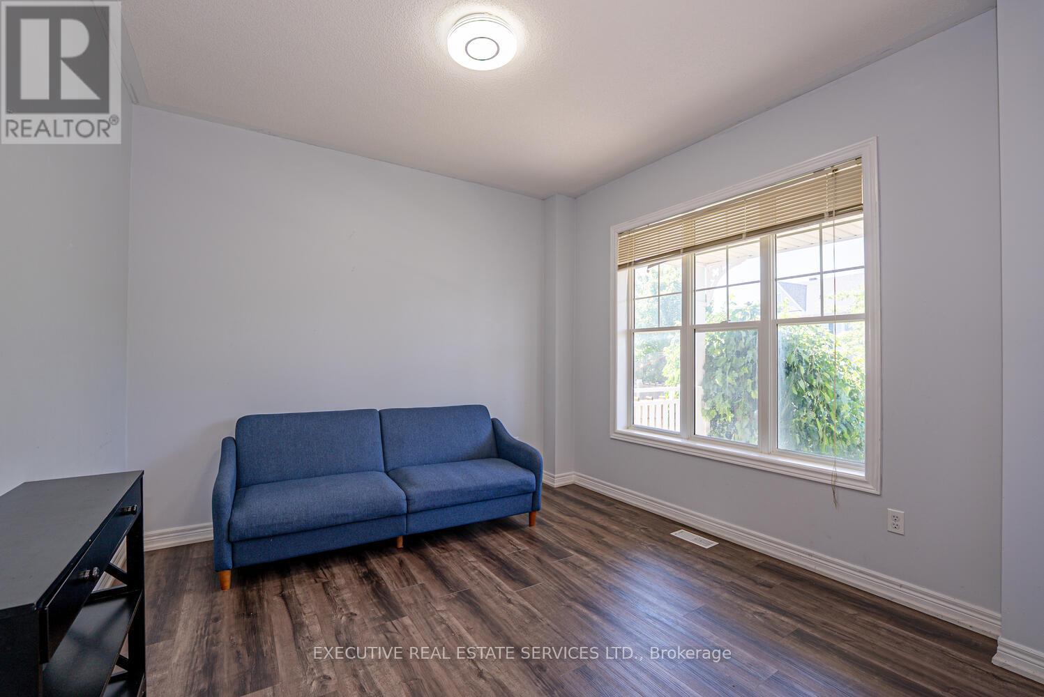 39 Hurst Street, Halton Hills (Ac Acton), Ontario  L7J 2Z8 - Photo 14 - W12971044