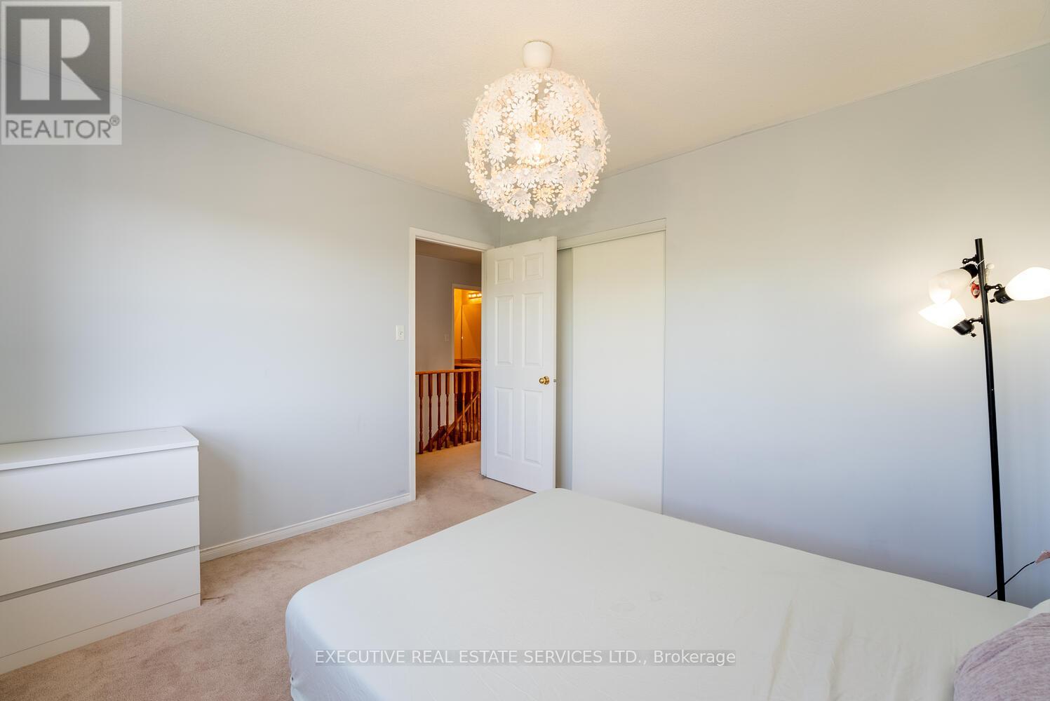 39 Hurst Street, Halton Hills (Ac Acton), Ontario  L7J 2Z8 - Photo 36 - W12971044