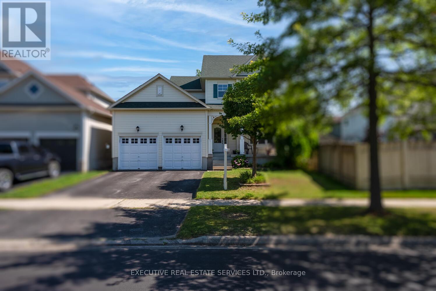 39 Hurst Street, Halton Hills (Ac Acton), Ontario  L7J 2Z8 - Photo 7 - W12971044