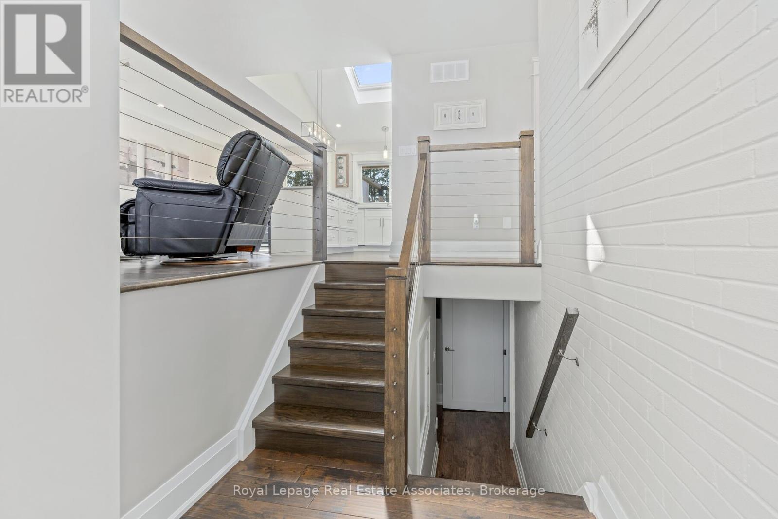 24 Stevens Crescent, Halton Hills (Georgetown), Ontario  L7G 1B6 - Photo 22 - W12971126