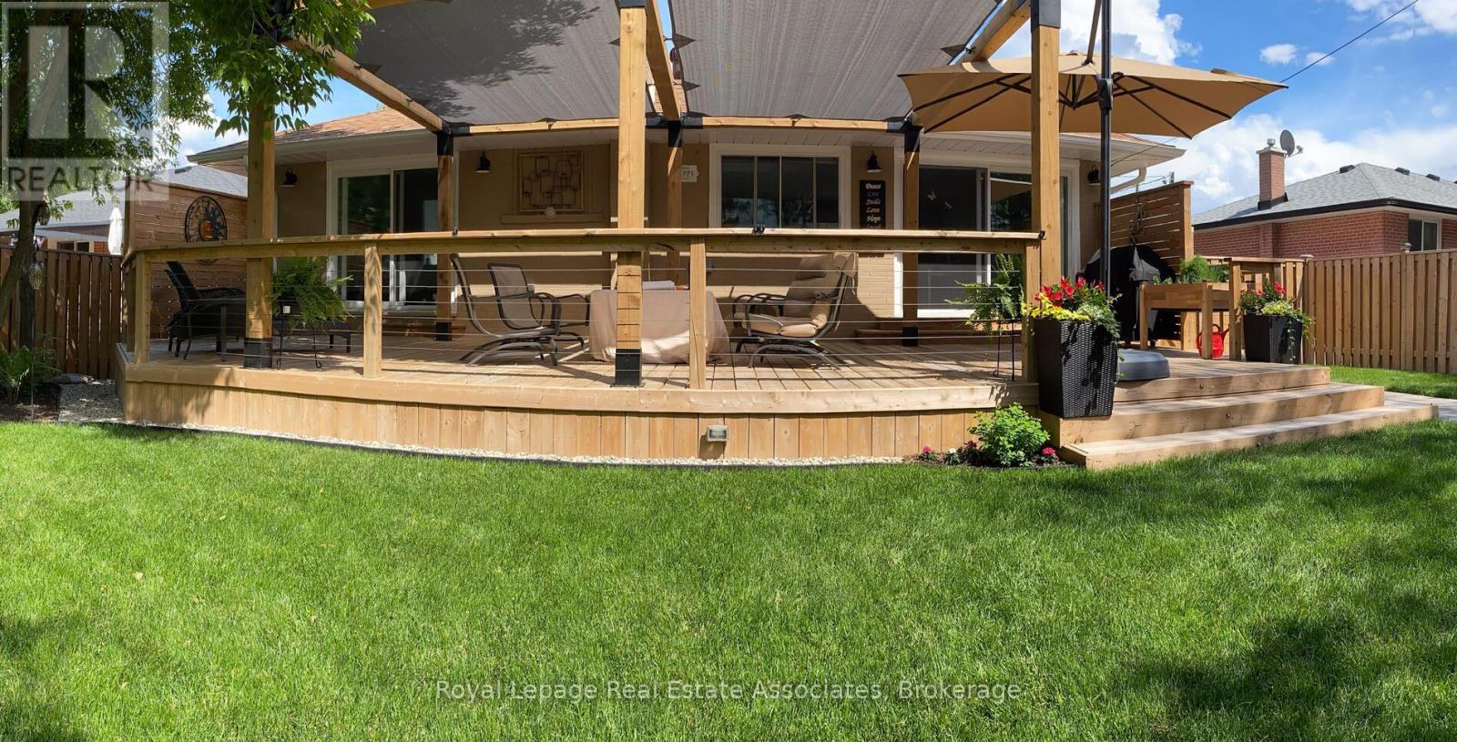 24 Stevens Crescent, Halton Hills (Georgetown), Ontario  L7G 1B6 - Photo 29 - W12971126