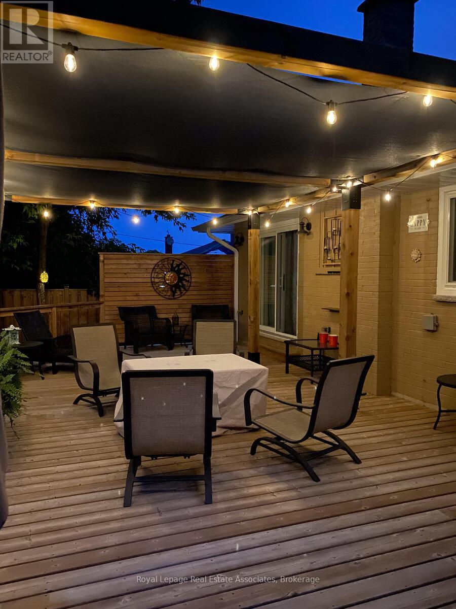 24 Stevens Crescent, Halton Hills (Georgetown), Ontario  L7G 1B6 - Photo 35 - W12971126