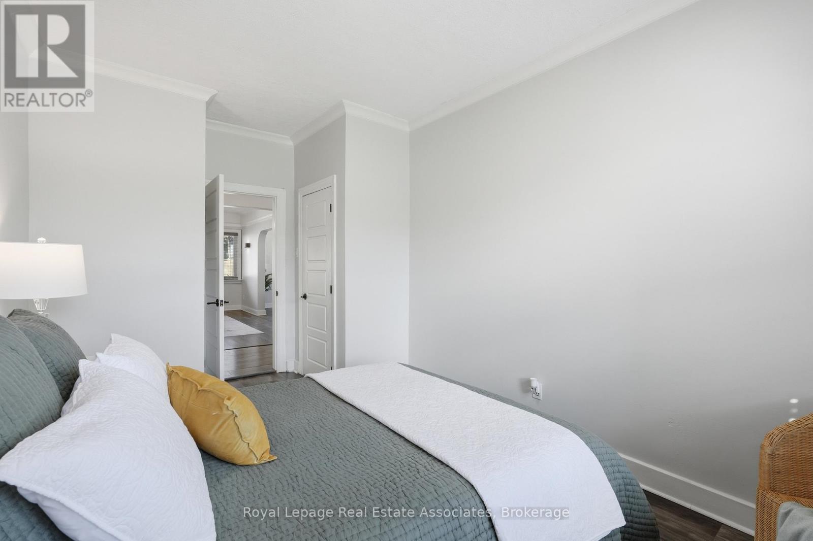 56 King Street, Halton Hills (Georgetown), Ontario  L7G 2G4 - Photo 26 - W12971148