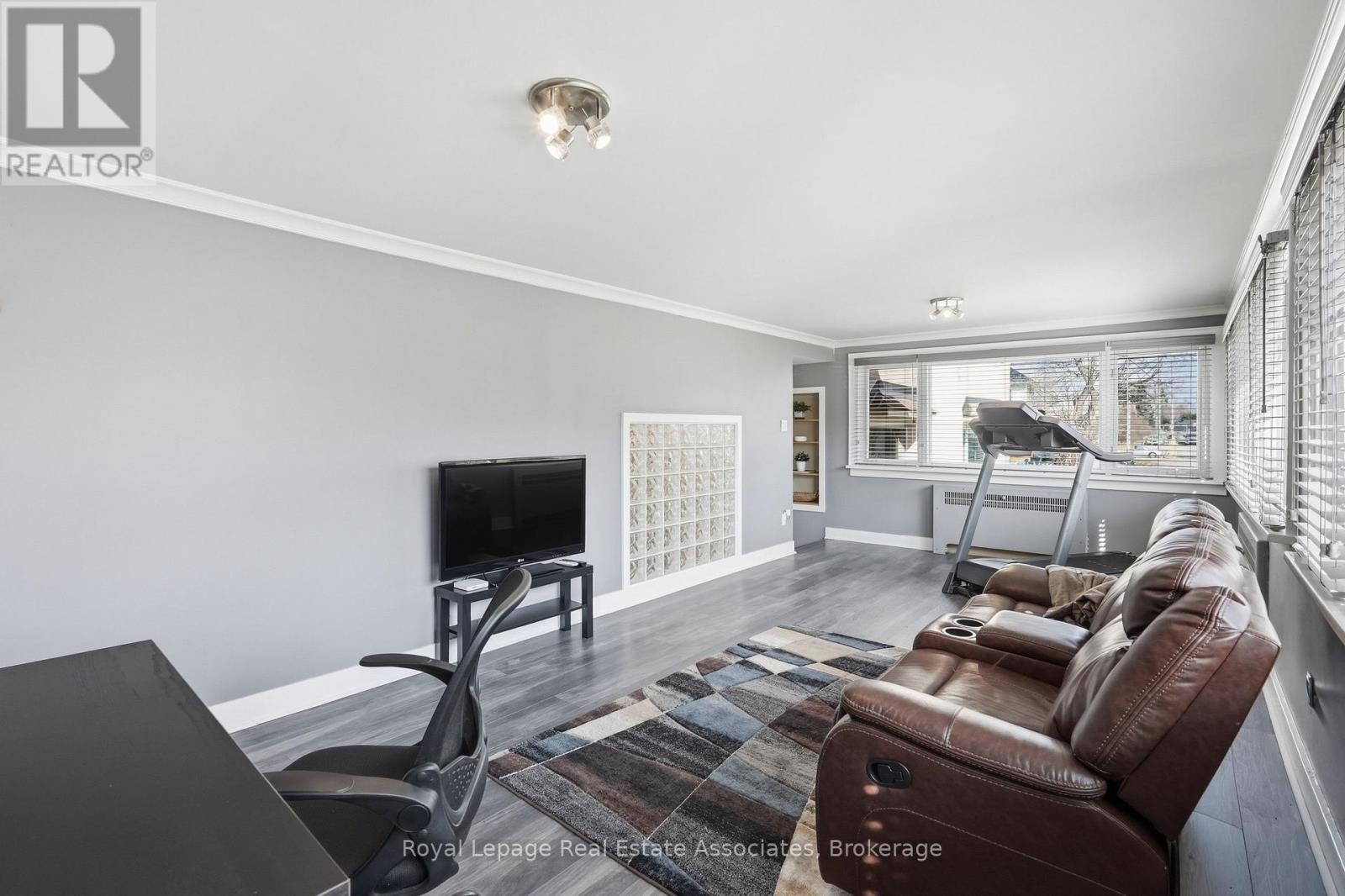 56 King Street, Halton Hills (Georgetown), Ontario  L7G 2G4 - Photo 34 - W12971148