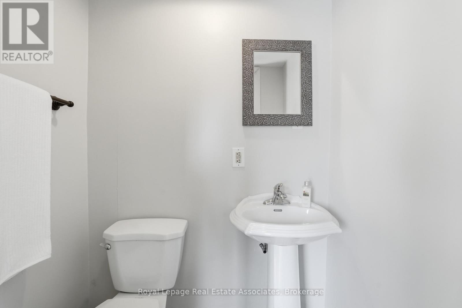 56 King Street, Halton Hills (Georgetown), Ontario  L7G 2G4 - Photo 36 - W12971148